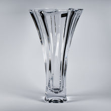 Načítať obrázok do zobrazovača galérie, Váza NEPTUN - 26,5 cm a 32 cm.
